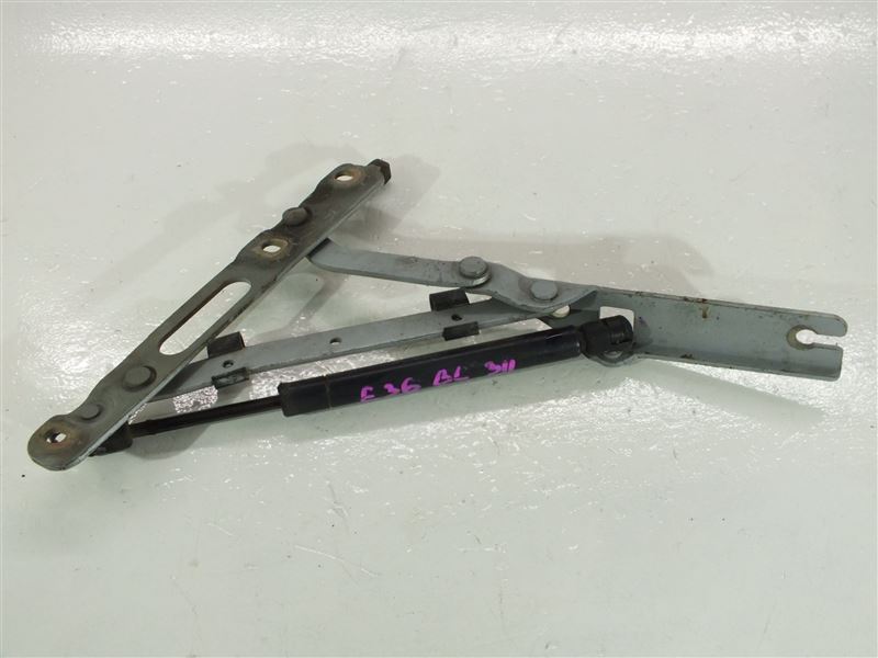 Петля крышки багажника BMW 3-series E36 M43B18 1998 в сборе с петлей 51241960862 Кемерово (ул. Проездная)