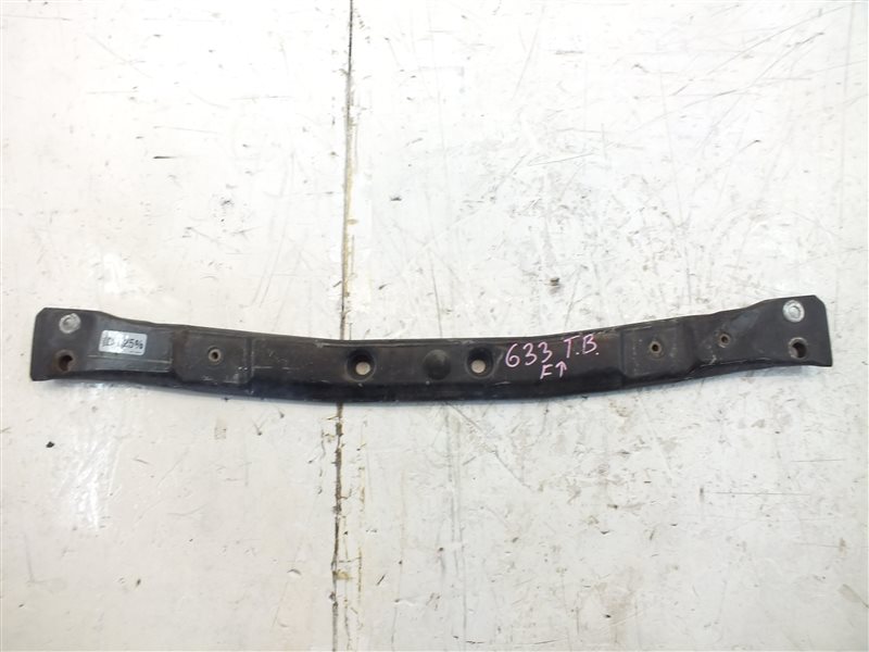 Рамка радиатора Chevrolet Trailblazer GMT360 LL8 2003 Кемерово (ул. Проездная)