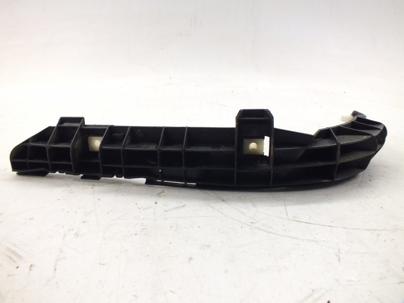 Крепление бампера Toyota Corolla Fielder NZE121 1NZ 2000 Кемерово (ул. Проездная)