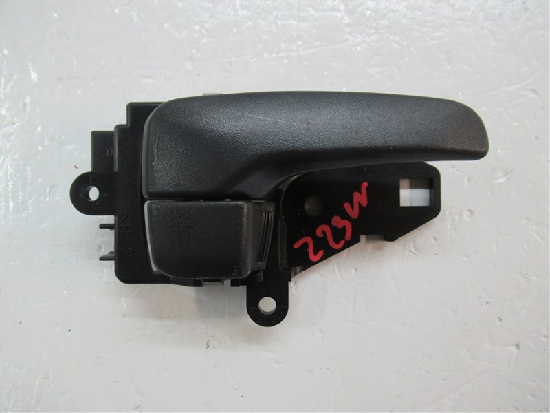 Ручка двери Mitsubishi Colt Plus Z23W 4A91 2005 Кемерово (ул. Проездная)