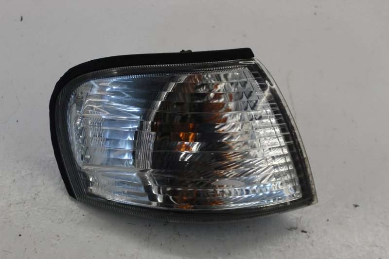 Габарит Nissan Sunny FB15 QG15 2003 Оригинал, дефект (см. фото) 3418 Кемерово (ул. Проездная)