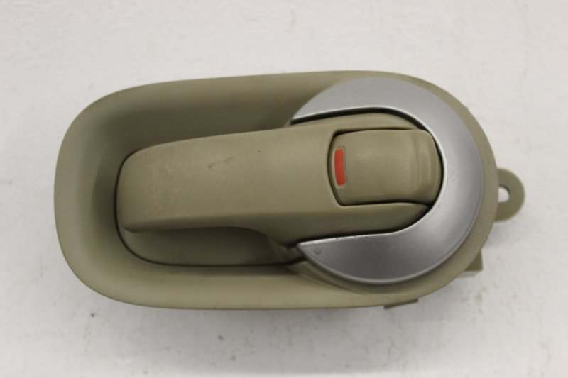 Ручка двери внутренняя Nissan Tiida Latio SNC11 HR15 2005 Кемерово (ул. Проездная)