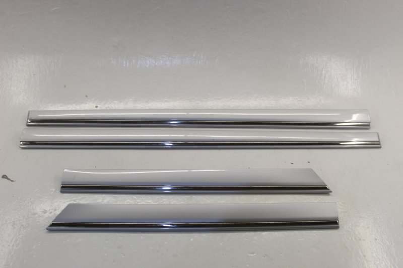 Молдинг на дверь Mercedes-benz C-class W203 271.946 2007 оригинал (Комплект 4 шт, дефект ЛКП) A2036905062 Кемерово (ул. Проездная)