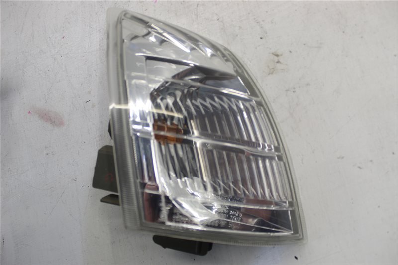 Габарит Nissan X-trail NT30 QR20 2006 Оригинал. Дефект крепления (см.фото) 3443 Кемерово (ул. Проездная)