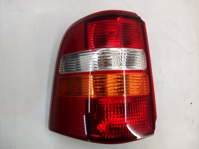 Стоп-сигнал Ford Explorer U152 (1FMWU74) 281CID 2005 Кемерово (ул. Проездная)