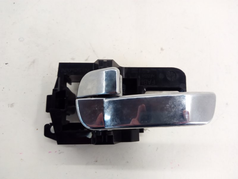 Ручка двери внутренняя Nissan Dualis J10 MR20 2007 Кемерово (ул. Проездная)