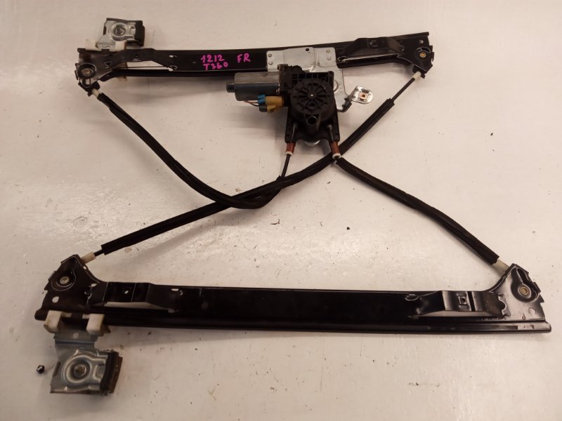 Стеклоподъемник Chevrolet Trailblazer GMT360 LL8 2003 Кемерово (ул. Проездная)