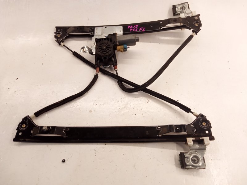 Стеклоподъемник Chevrolet Trailblazer GMT360 LL8 2003 Кемерово (ул. Проездная)