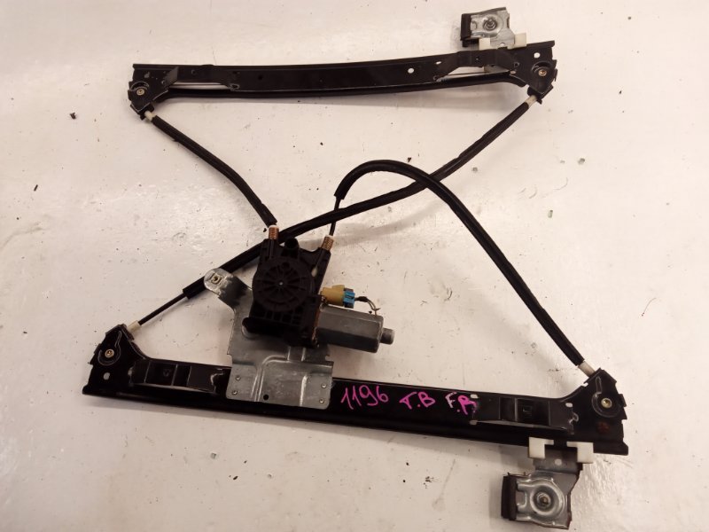 Стеклоподъемник Chevrolet Trailblazer GMT360 LL8 2005 Кемерово (ул. Проездная)