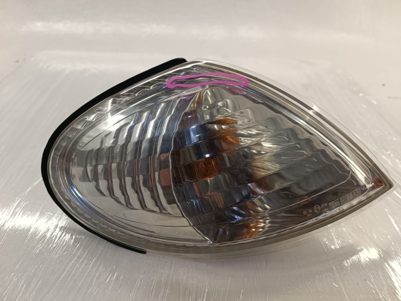 Габарит Nissan Bluebird Sylphy QNG10 QG18 2002 Оригинал. В сборе. Дефект (трещина). 9708 Кемерово (ул. Проездная)