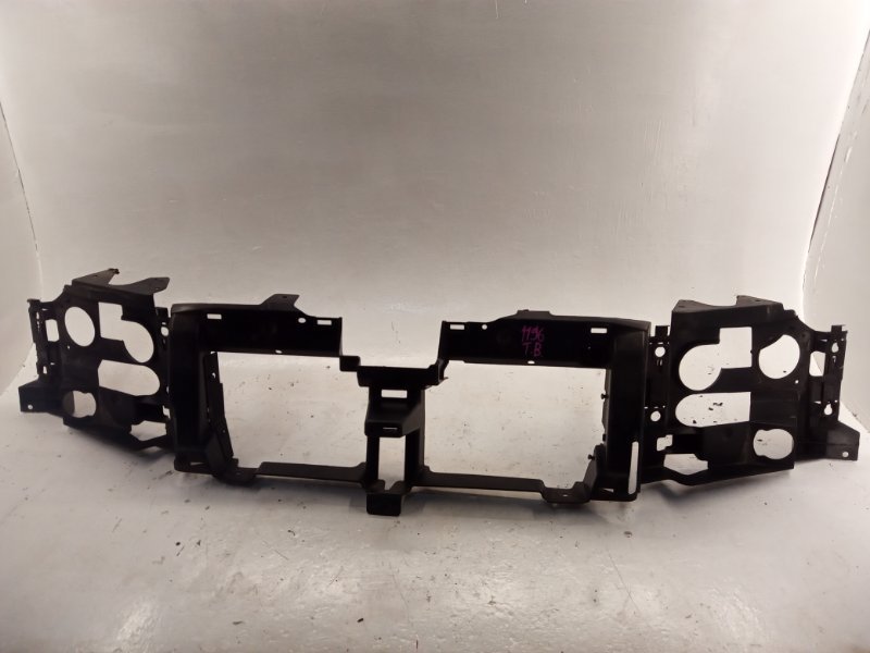 Рамка радиатора Chevrolet Trailblazer GMT360 LL8 2005 Кемерово (ул. Проездная)