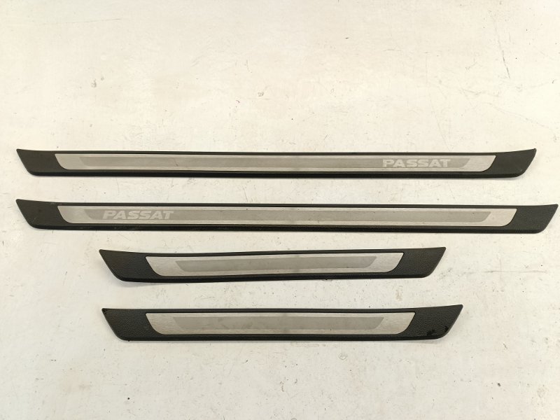 Накладка на порог Volkswagen Passat B7 (365) CAX 2012 Кемерово (ул. Проездная)