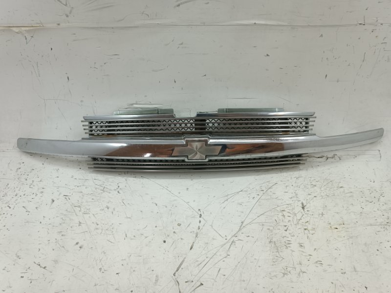 Решетка радиатора Chevrolet Trailblazer GMT360 LL8 2004 Краснодар