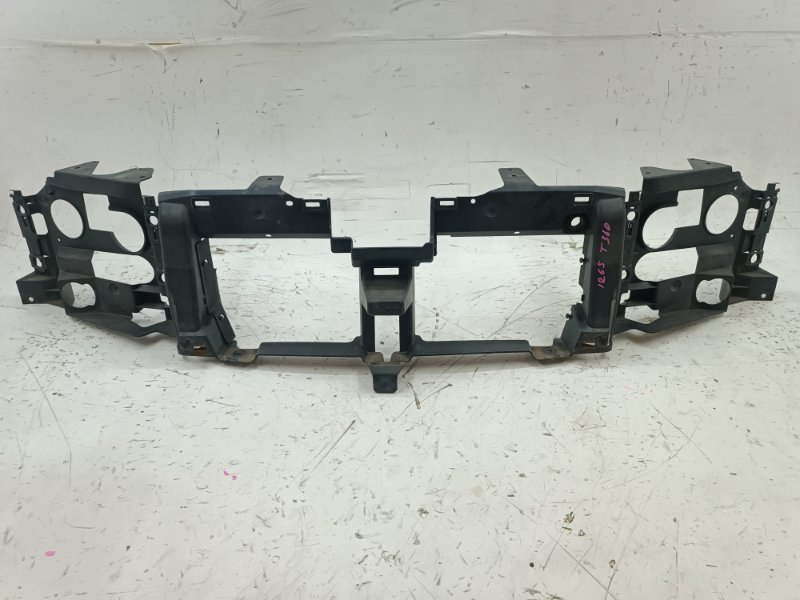 Рамка радиатора Chevrolet Trailblazer GMT360 LL8 2004 Краснодар