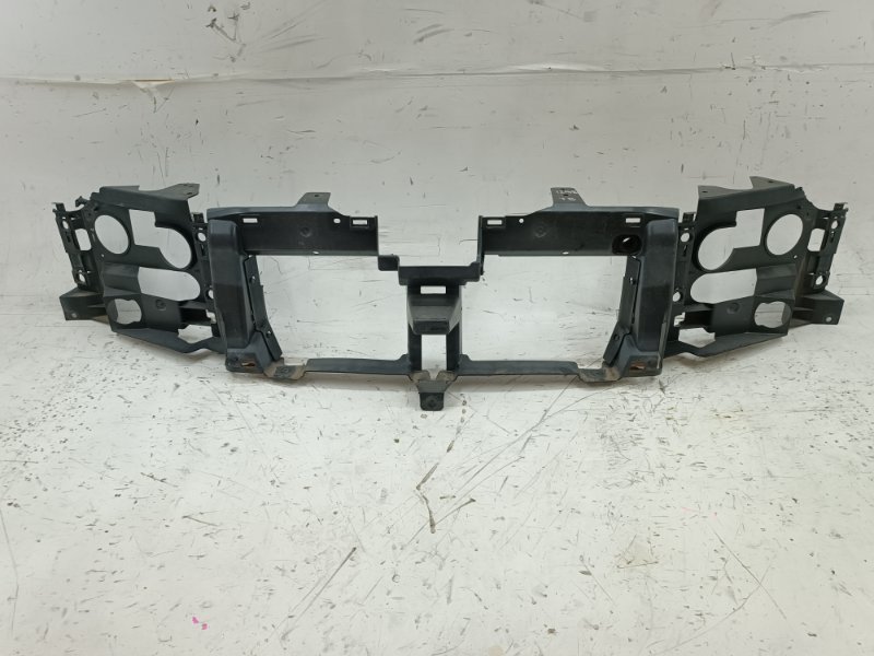 Рамка радиатора Chevrolet Trailblazer GMT360 LL8 2003 Краснодар