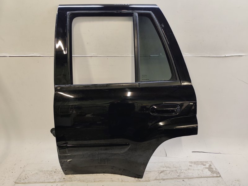 Дверь Chevrolet Trailblazer GMT360 LL8 2005 Кемерово (ул. Проездная)