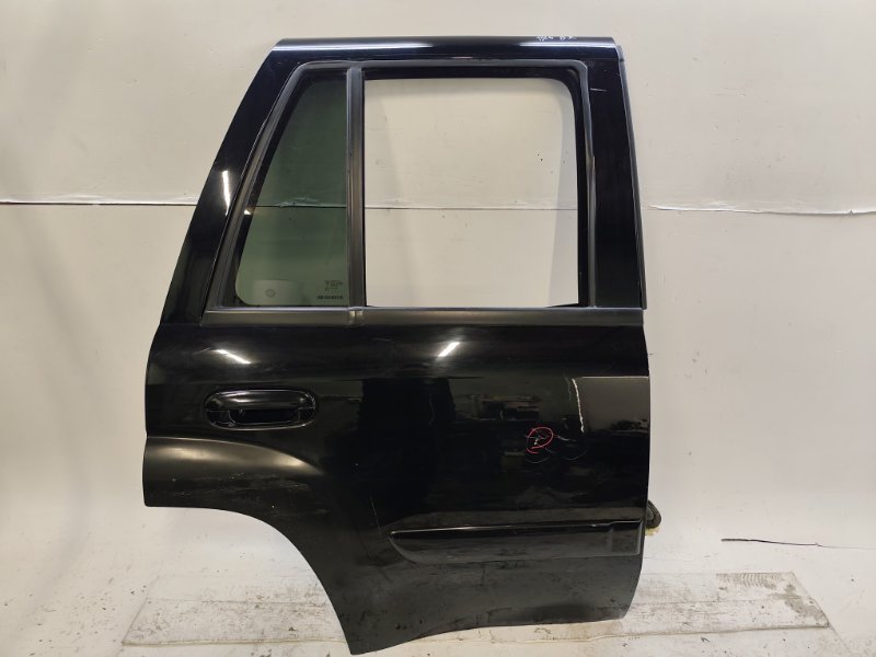 Дверь Chevrolet Trailblazer GMT360 LL8 2005 Кемерово (ул. Проездная)