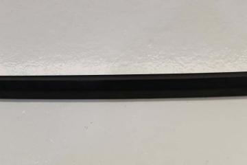 RN1 D17A молдинг лобового стекла Stream