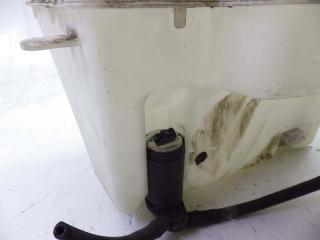 U152 (1FMWU74) 281 CID бачок омывателя Explorer