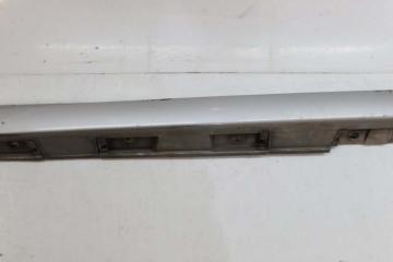 ZRT272 3ZR-FAE порог Avensis