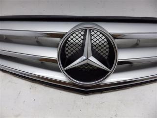 W204.048 271.860 решетка радиатора C-class