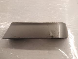 Ресничка Nissan Sunny FB15 QG15 2003 Дефект ЛКП, дефект (вмятина). Кемерово (ул. Проездная)