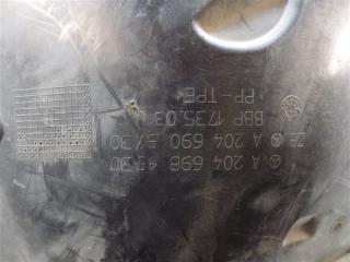 Подкрылок W204.048 271.860 C-class