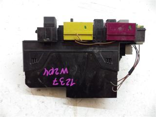 Блок предохранителей W204.048 271.860 C-class