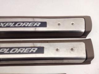 U152 (1FMWU74) 281CID накладка на порог Explorer