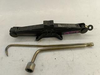 Поддомкратник Mazda Tribute EPFW AJ 2001 Оригинал. Кемерово (ул. Проездная)