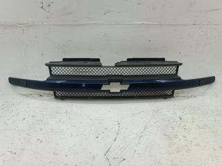 Решетка радиатора Chevrolet Trailblazer GMT360 LL8 2003 Омыватели фар запаяны. Краснодар