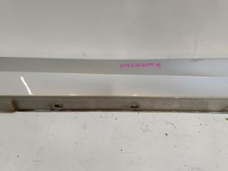 W204.041 271.950 порог C-class