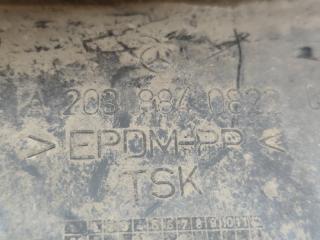 Подкрылок W203 271.940 C-class